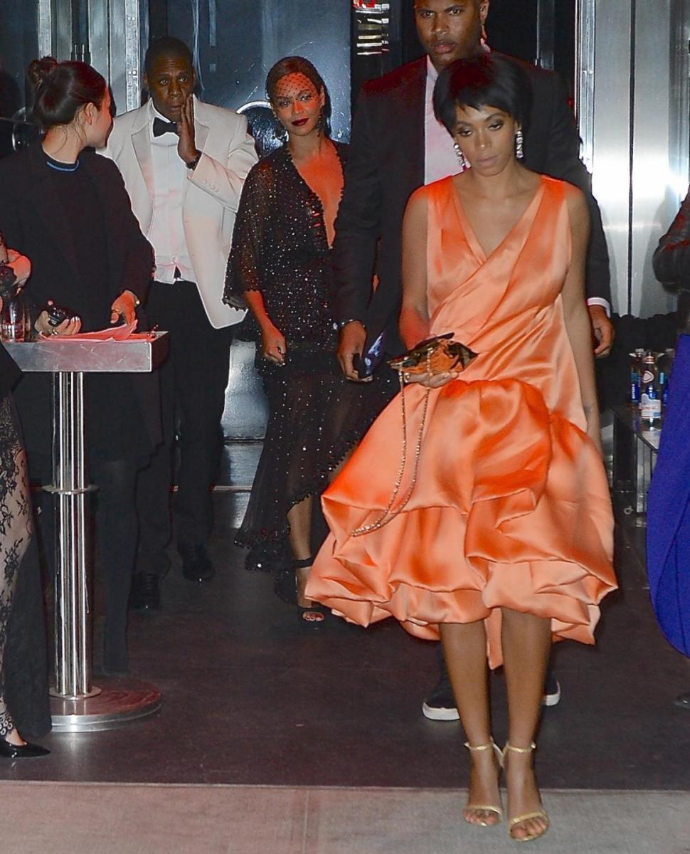 Solange and Jay-Z Fight @ Boom Boom Room